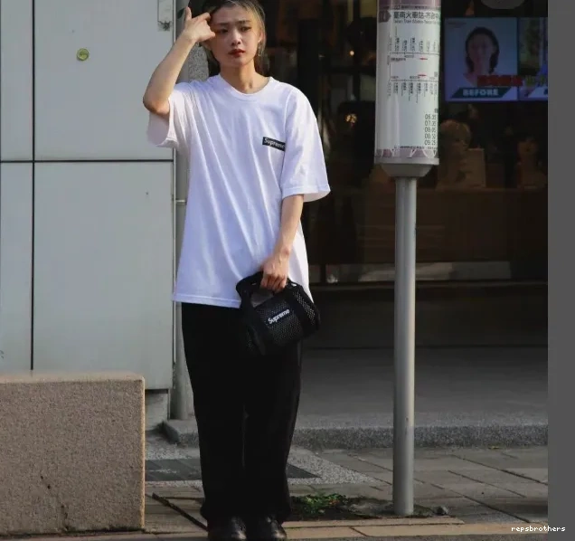 Skull M BODY Back Print TEE White Black XL L and SS23 SNATCHERS S 0729